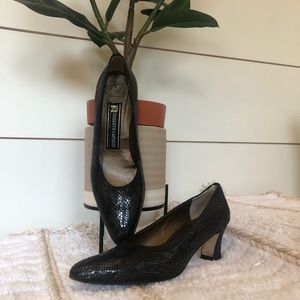 🎉 HOST PICK 🎉 ROBERTO CAPUCCI heels